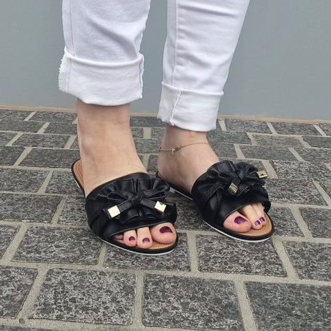 Moleca 5297-446 Ruffled Slip-on Sandal in Black