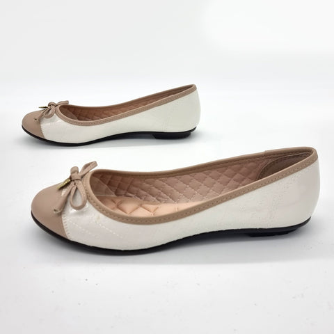 Moleca 5027-1407 Round Toe Ballerina Flat in Off White/Beige