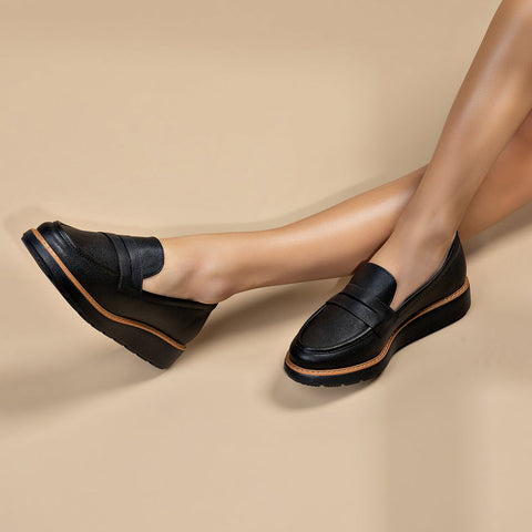 Modare 7400-100 Loafer Flat in Black Napa