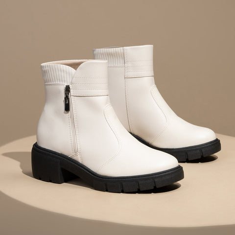 Beira Rio 9077-211 Low Heel Ankle Boot in White