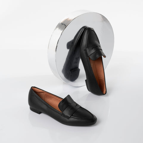 Vizzano 1351-105 Flat Loafer in Black Napa