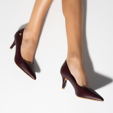 Vizzano 1185-702 Pointy Toe Pump in Wine Napa