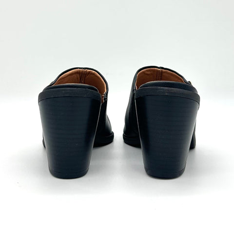 Vizzano 1323-200 Block Heel Pointy Toe Mule in Black Napa